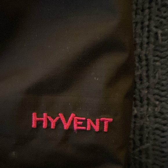 Girls Black/Pink North Face raincoat XL(18) - Picture 3 of 9